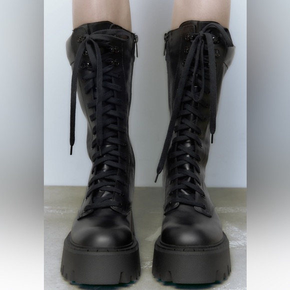 Zara Black Leather Lace Up Track Sole Knee High Boots UK3  ✨SALE✨ ZARA 
LACED LEATHER BOOTS WITH TREADED SOLES ✨SALE✨